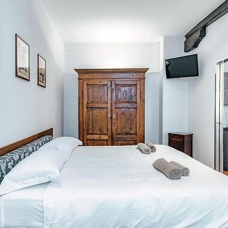 Suite Lo Storico - The House Of Travelers Como Bagian luar foto