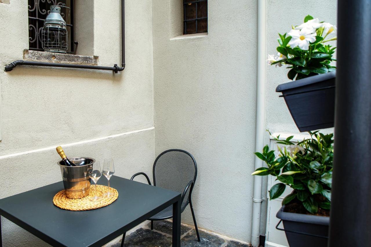 Suite Lo Storico - The House Of Travelers Como Bagian luar foto