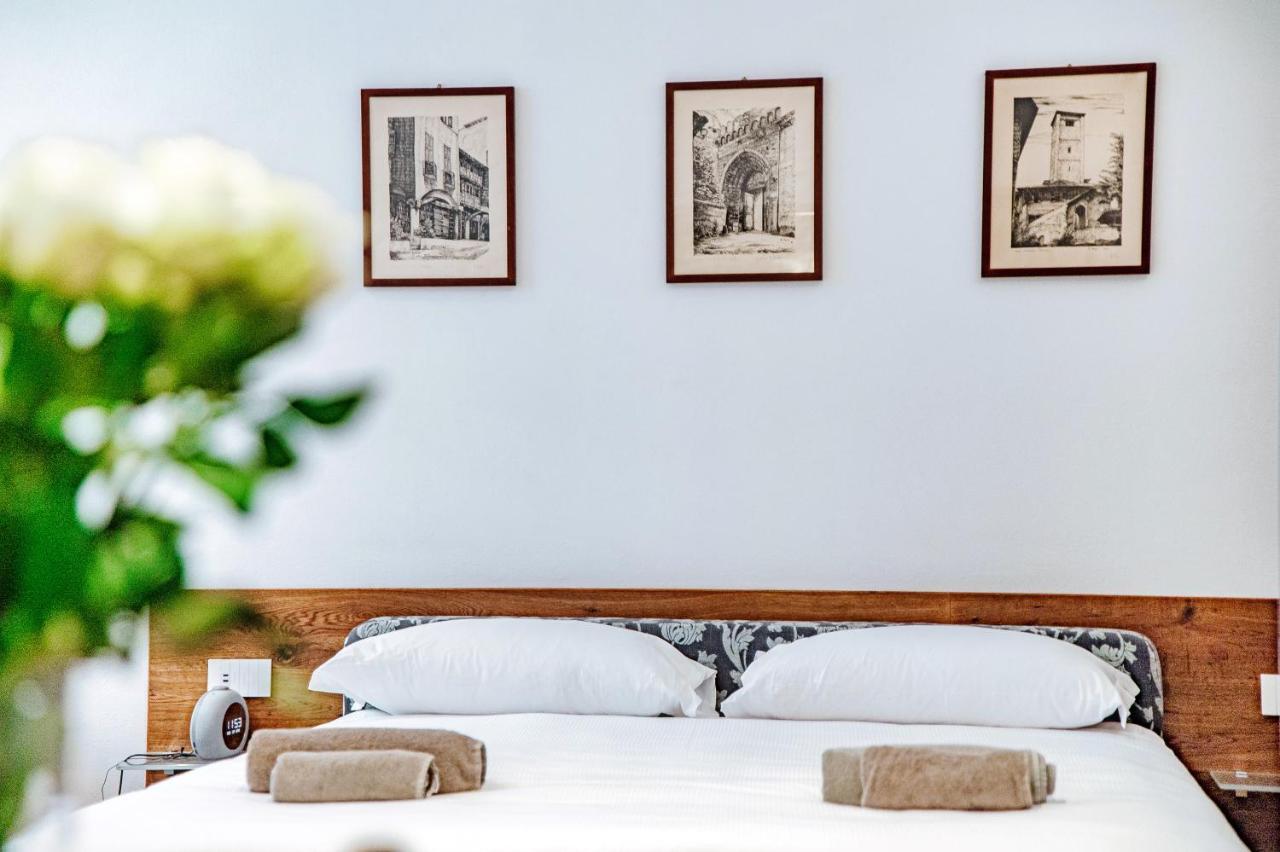 Suite Lo Storico - The House Of Travelers Como Bagian luar foto